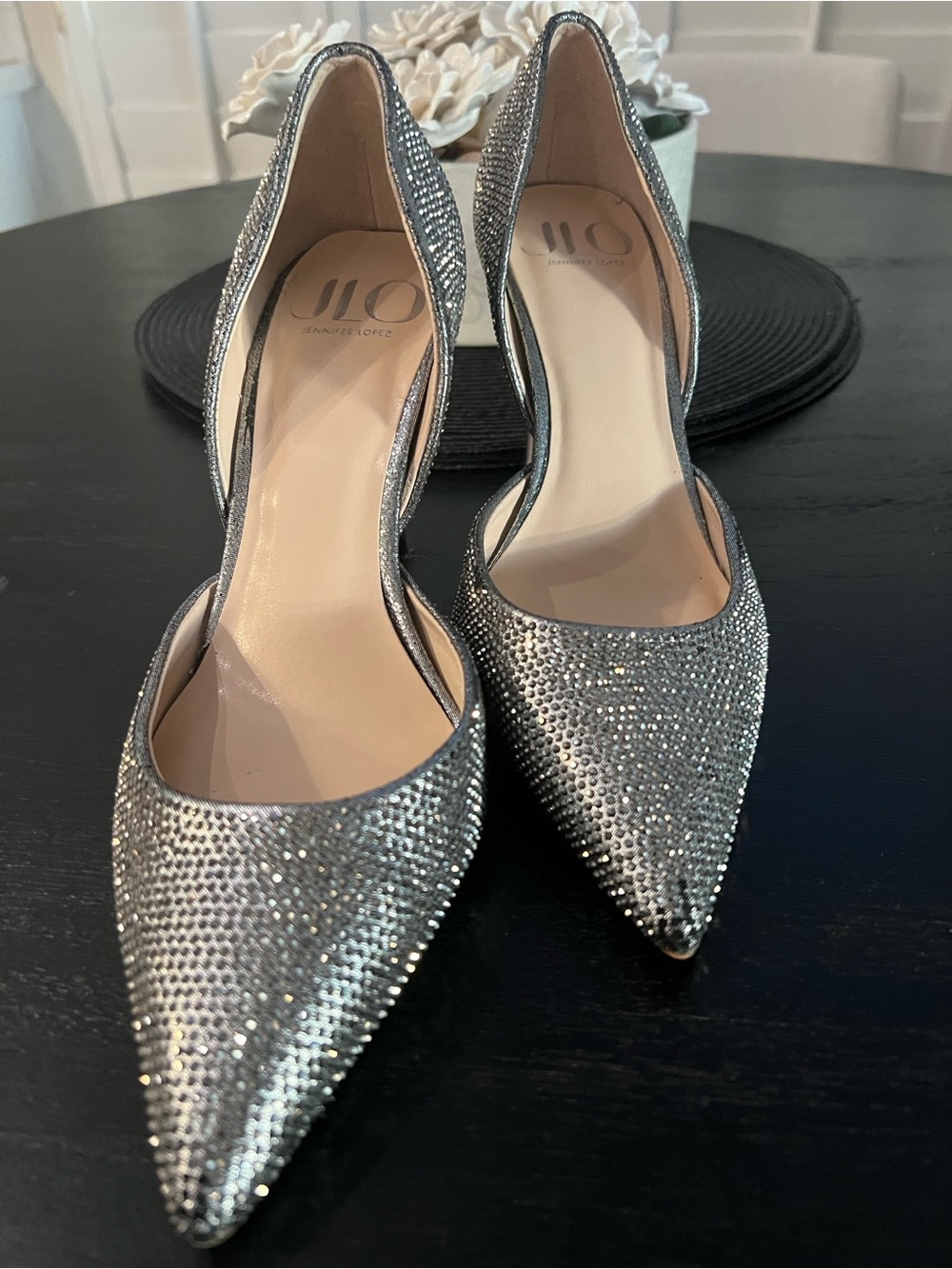 GUC SZ 7.5M Jennifer Lopez Sparkling Silver Pointed D'Orsay Pumps